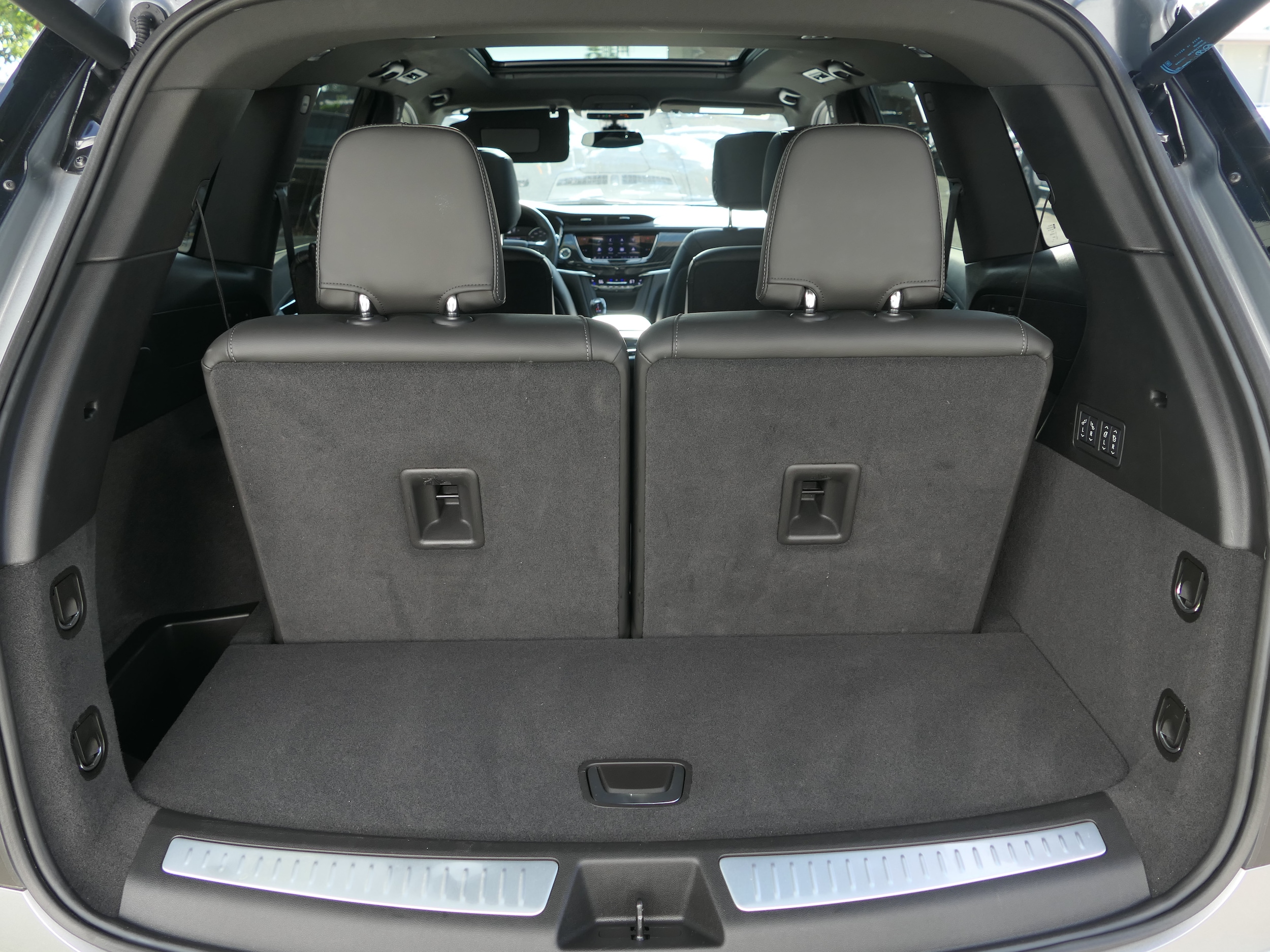 2025 Cadillac XT6 Premium Luxury - Photo 24