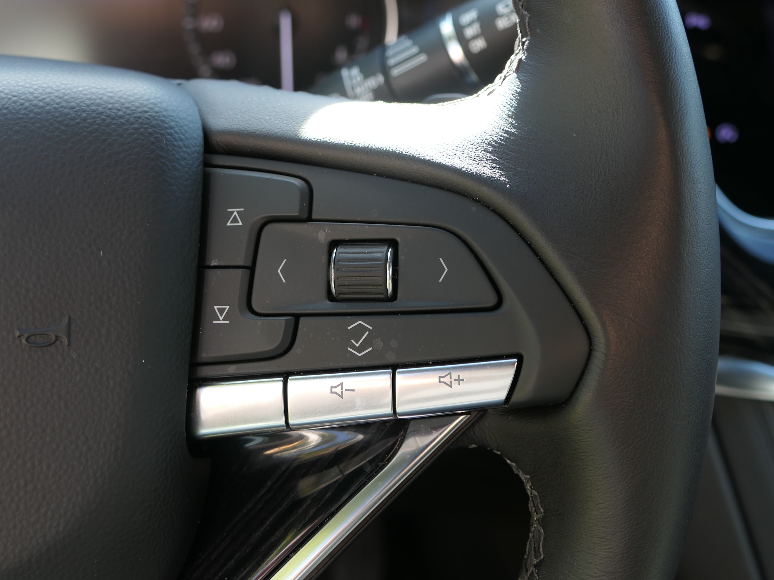 2025 Cadillac XT6 Premium Luxury - Photo 17