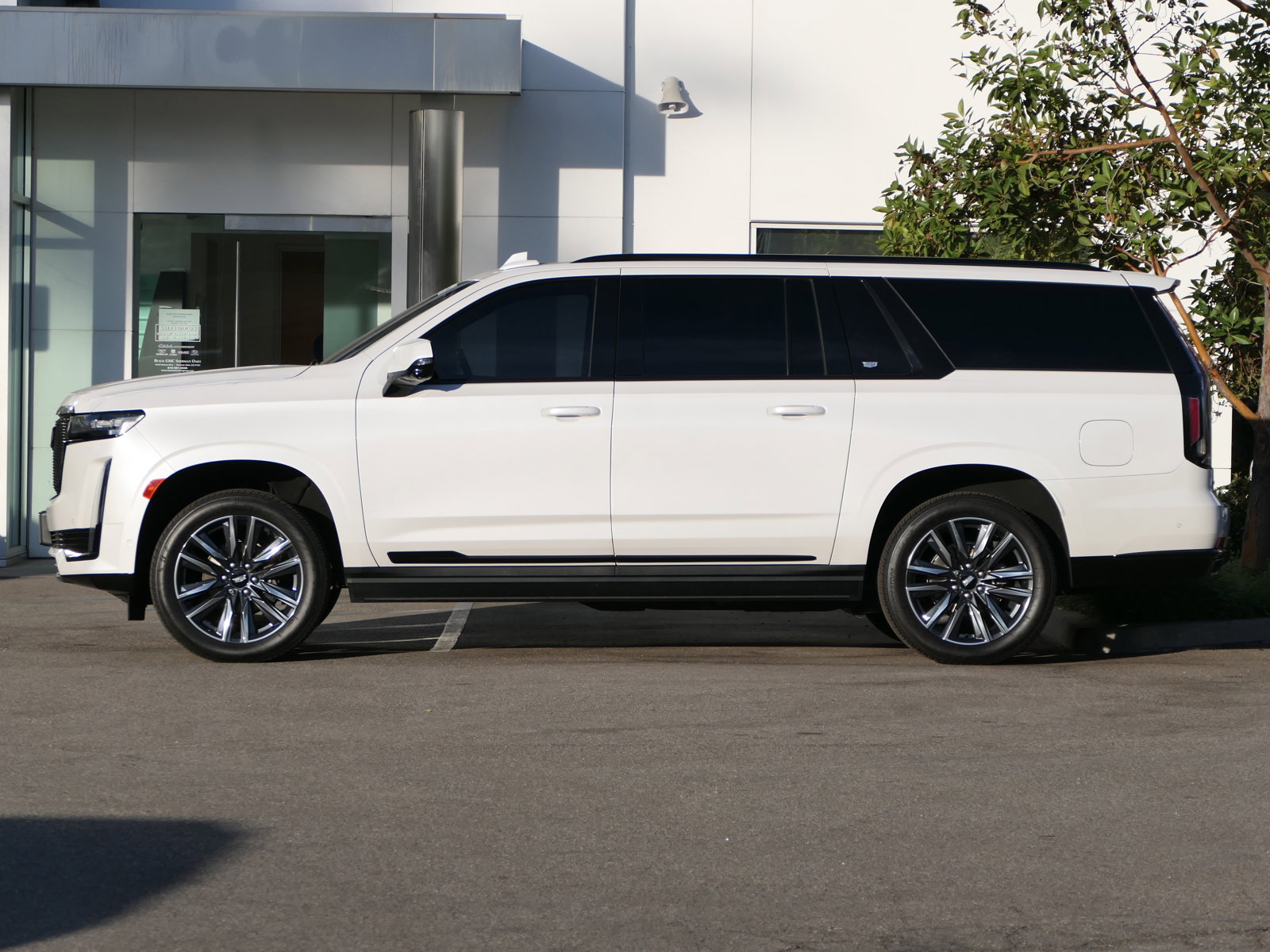 Used 2022 Cadillac Escalade ESV Sport with VIN 1GYS4PKL8NR307765 for sale in Sherman Oaks, CA