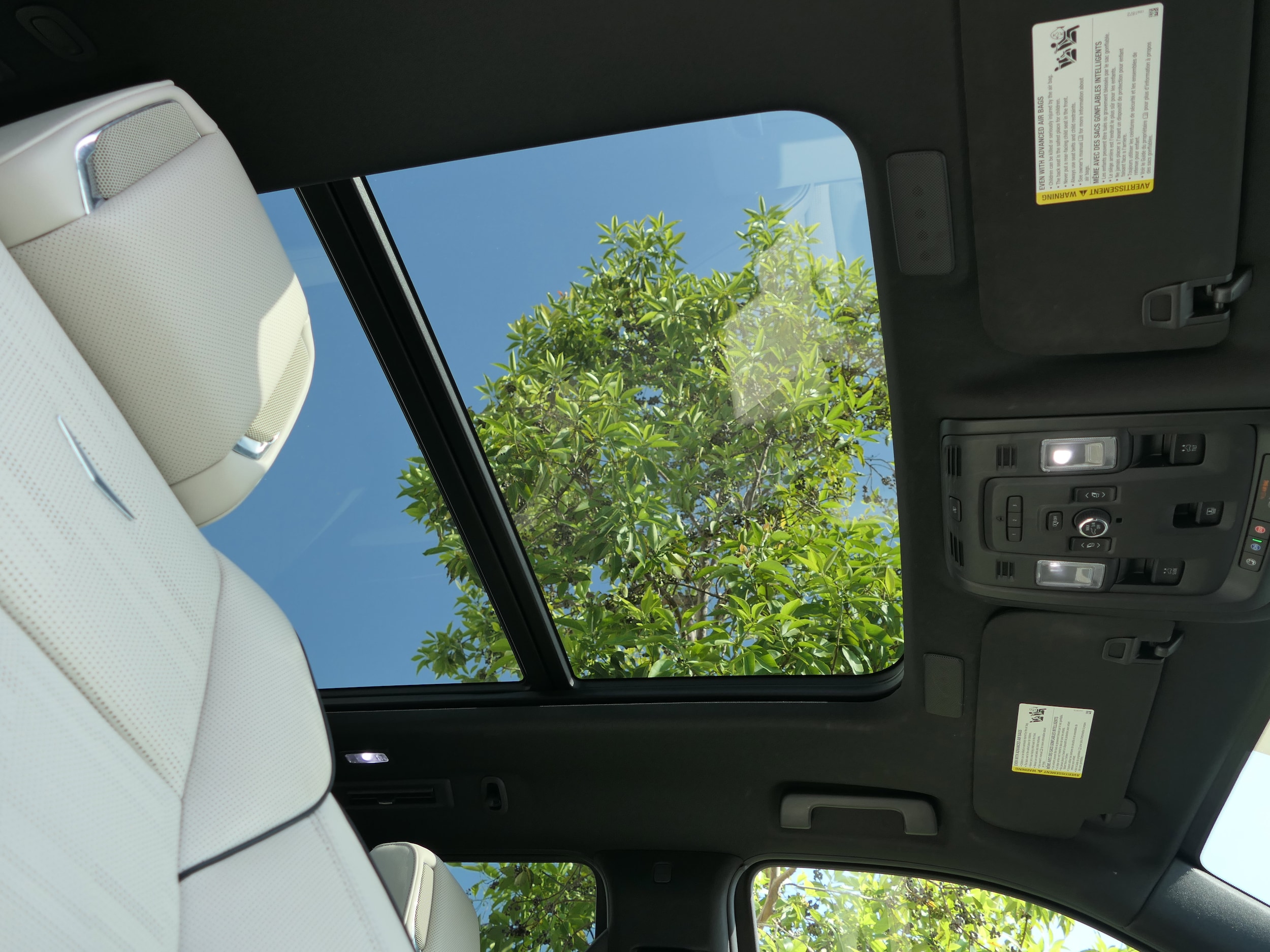 2023 Cadillac Escalade Sport - Photo 29
