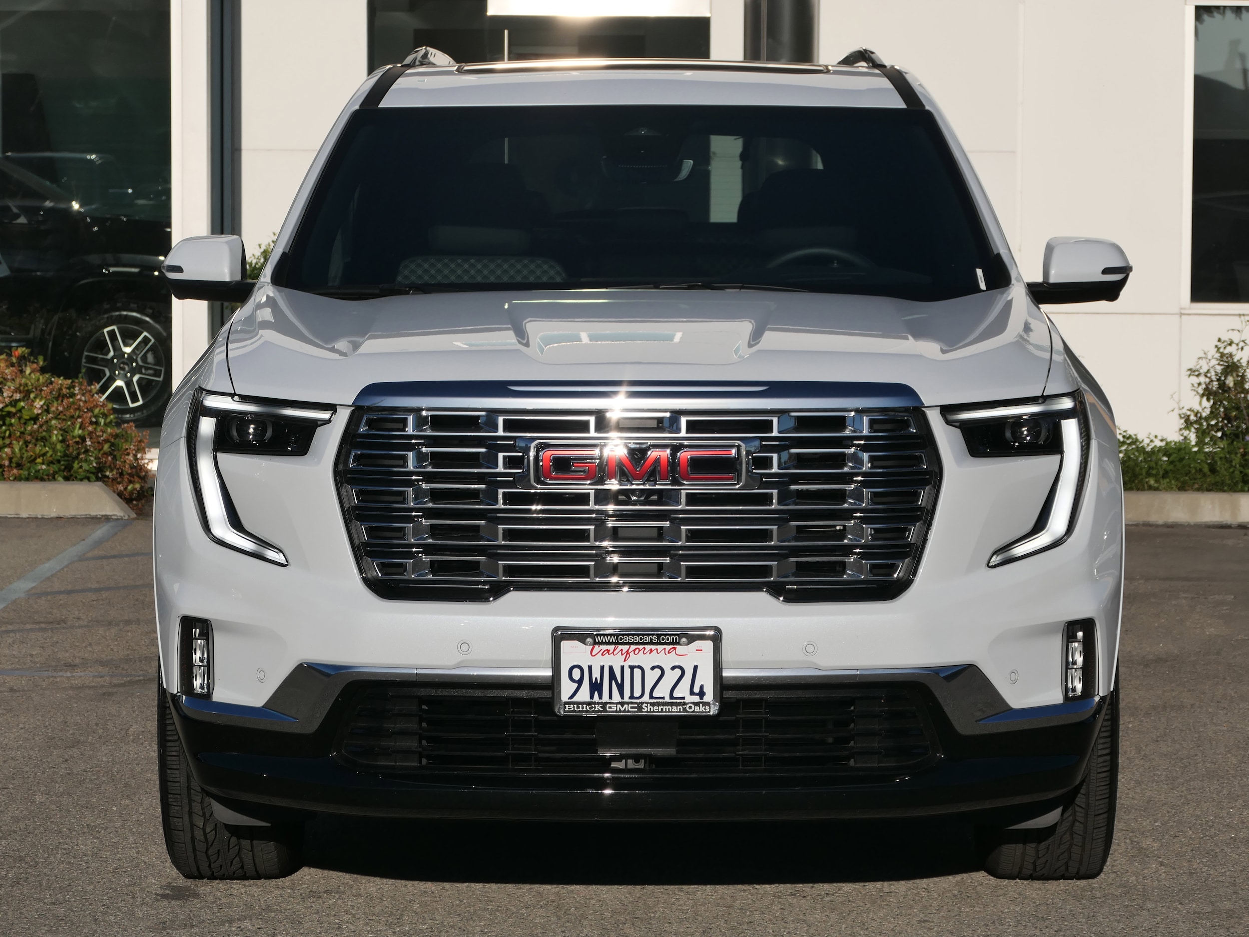2026 GMC Acadia Denali photo 3