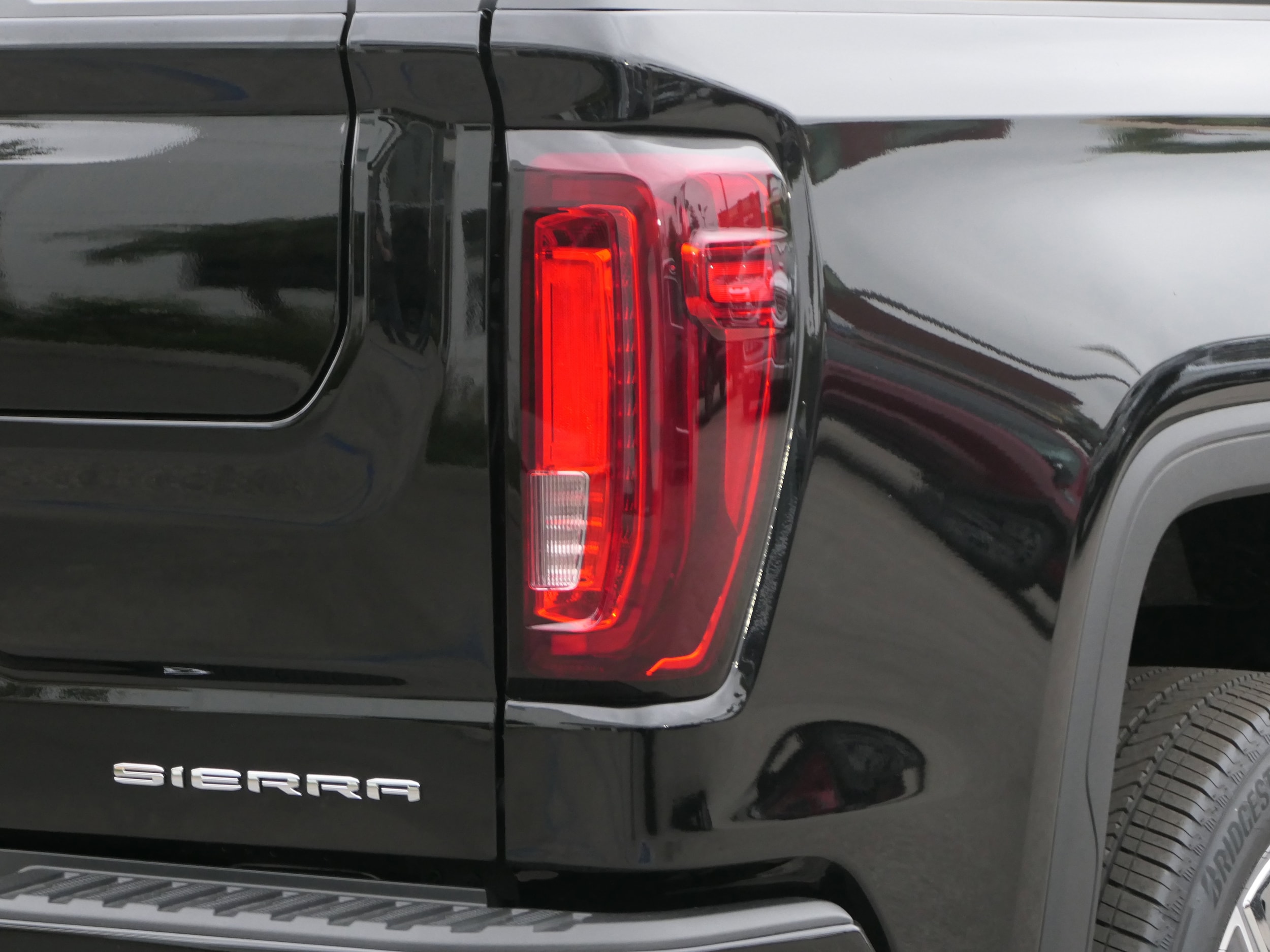 2026 GMC Sierra 1500 Denali photo 6