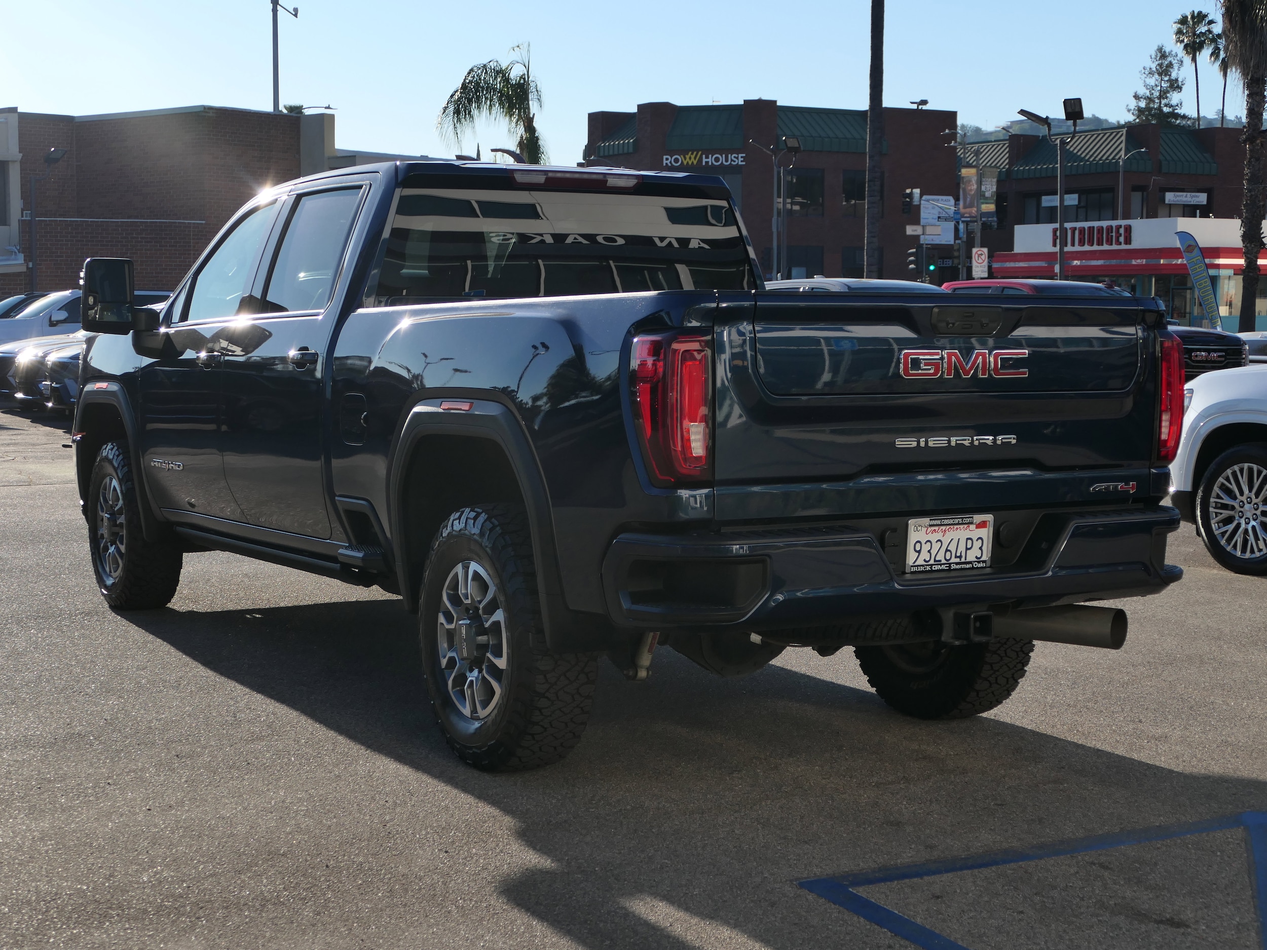 2023 GMC Sierra 2500 HD AT4 photo 2