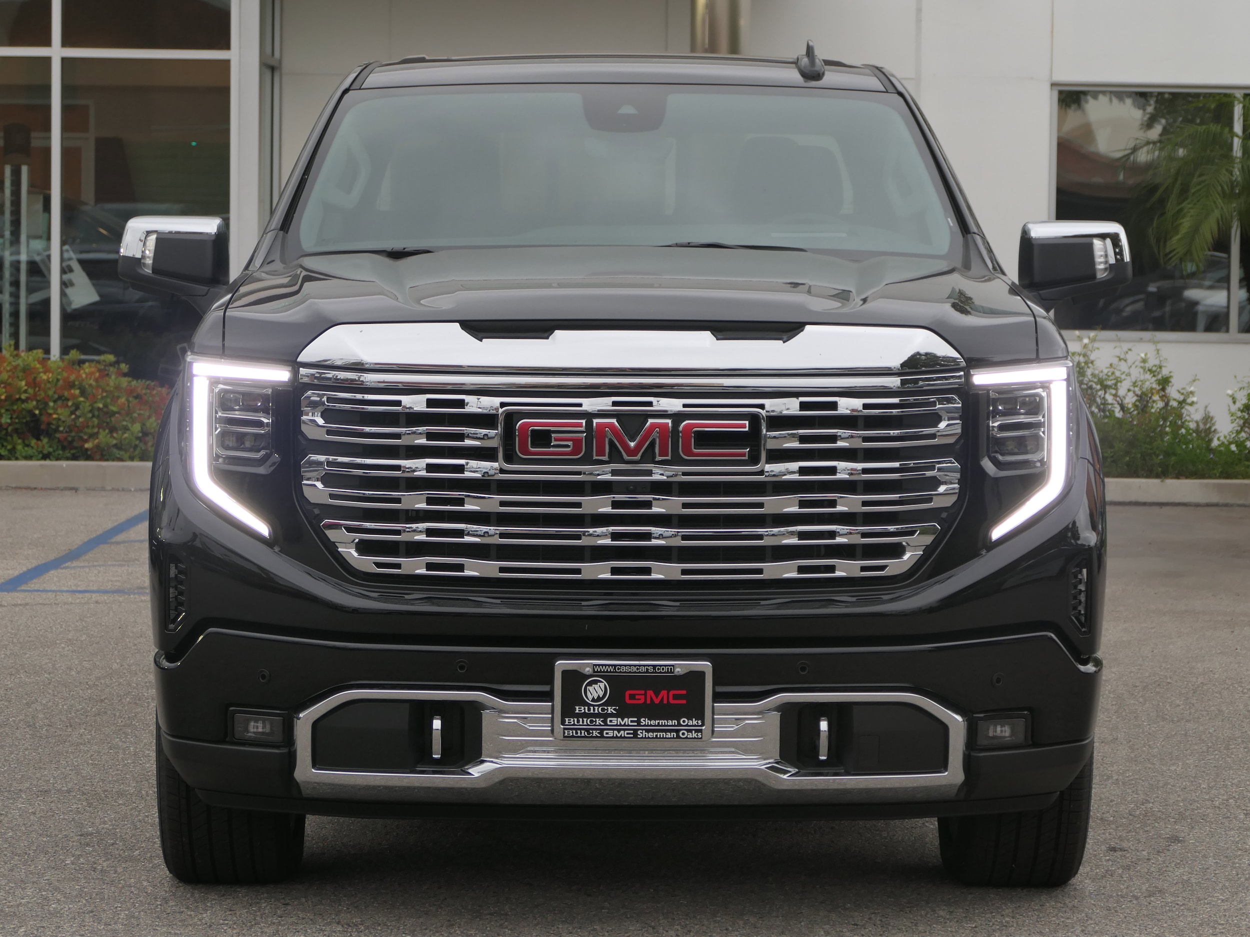 2026 GMC Sierra 1500 Denali photo 3