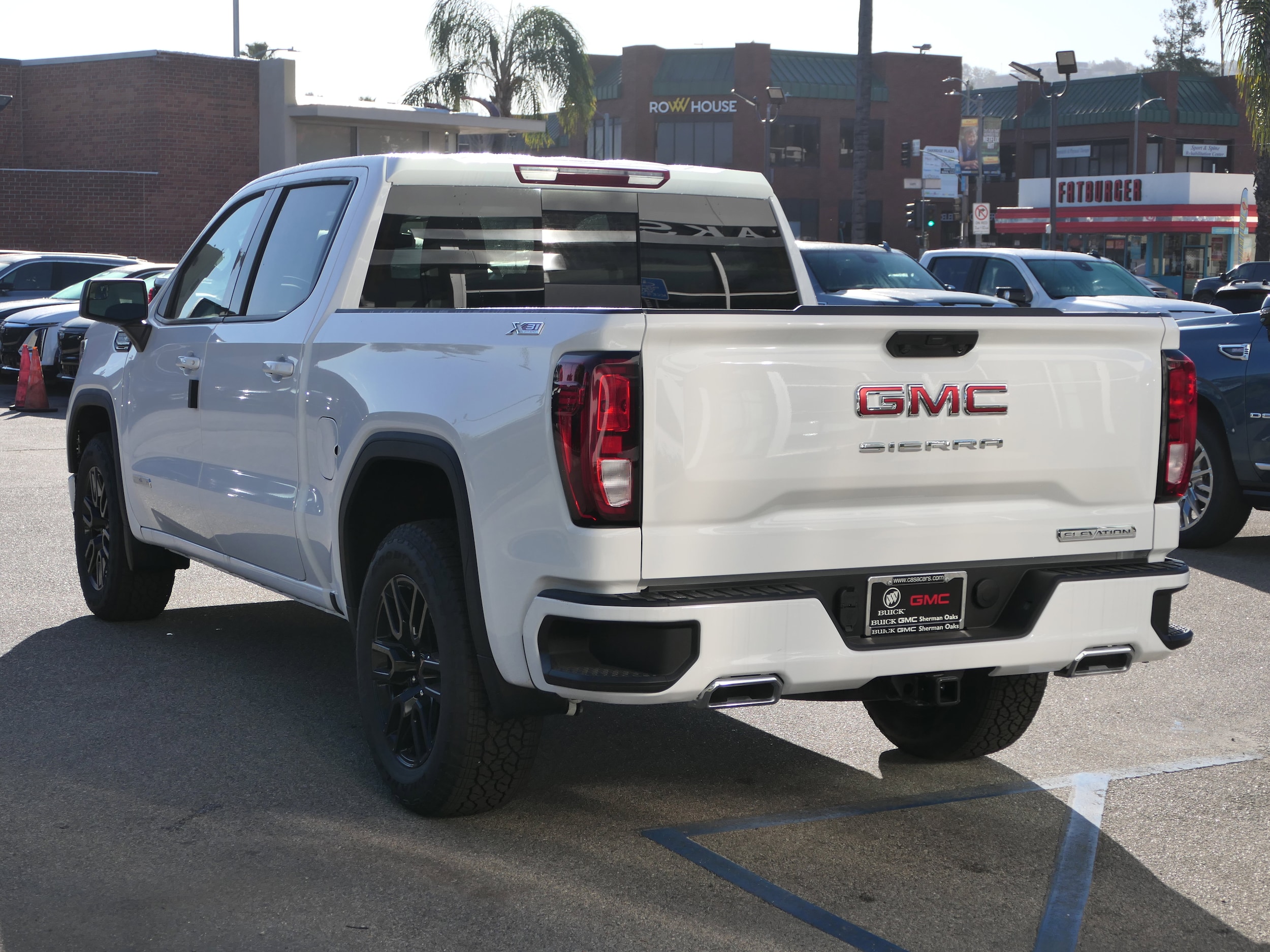 2026 GMC Sierra 1500 Elevation photo 2