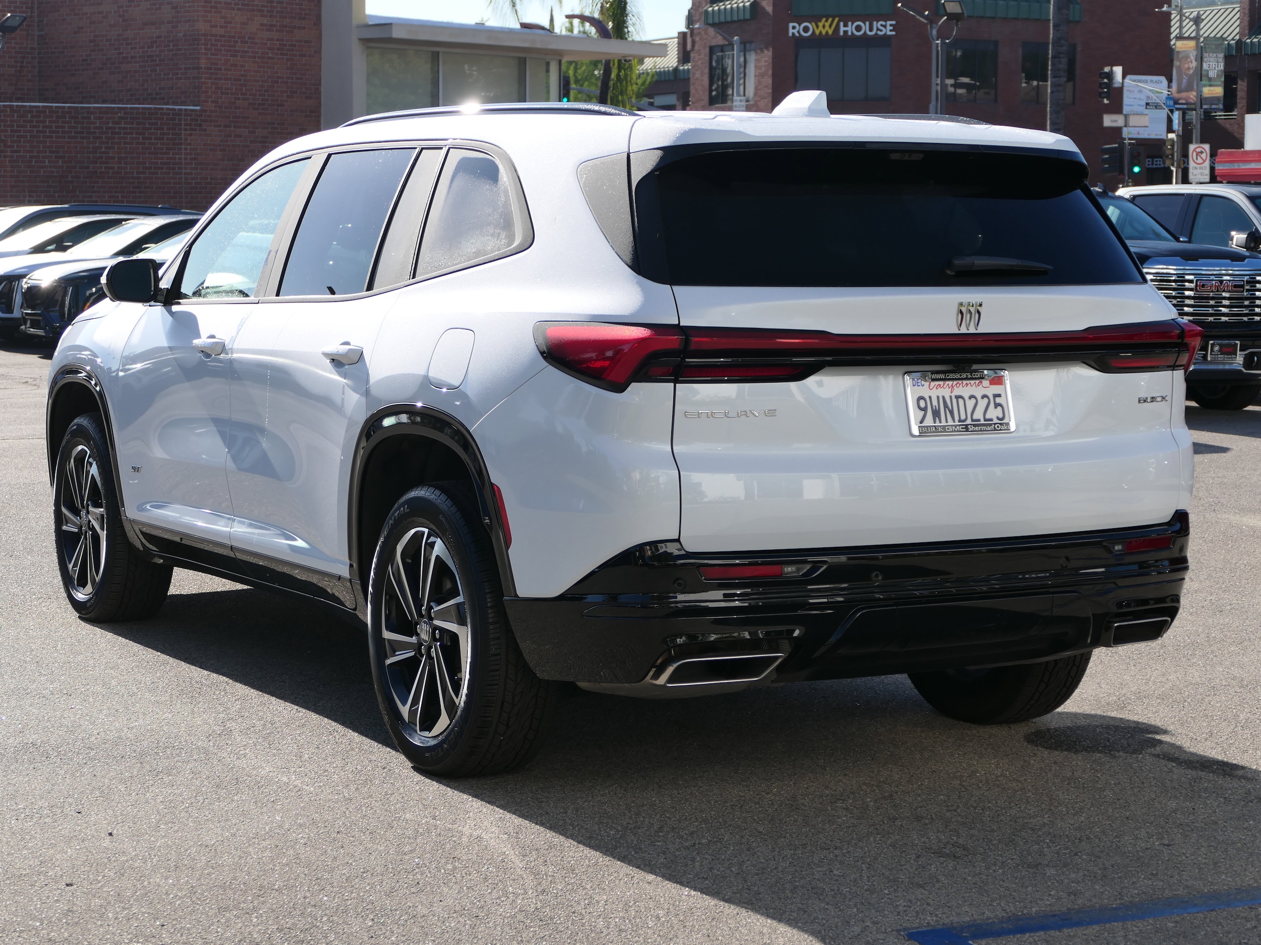 2026 Buick Enclave Sport Touring photo 2