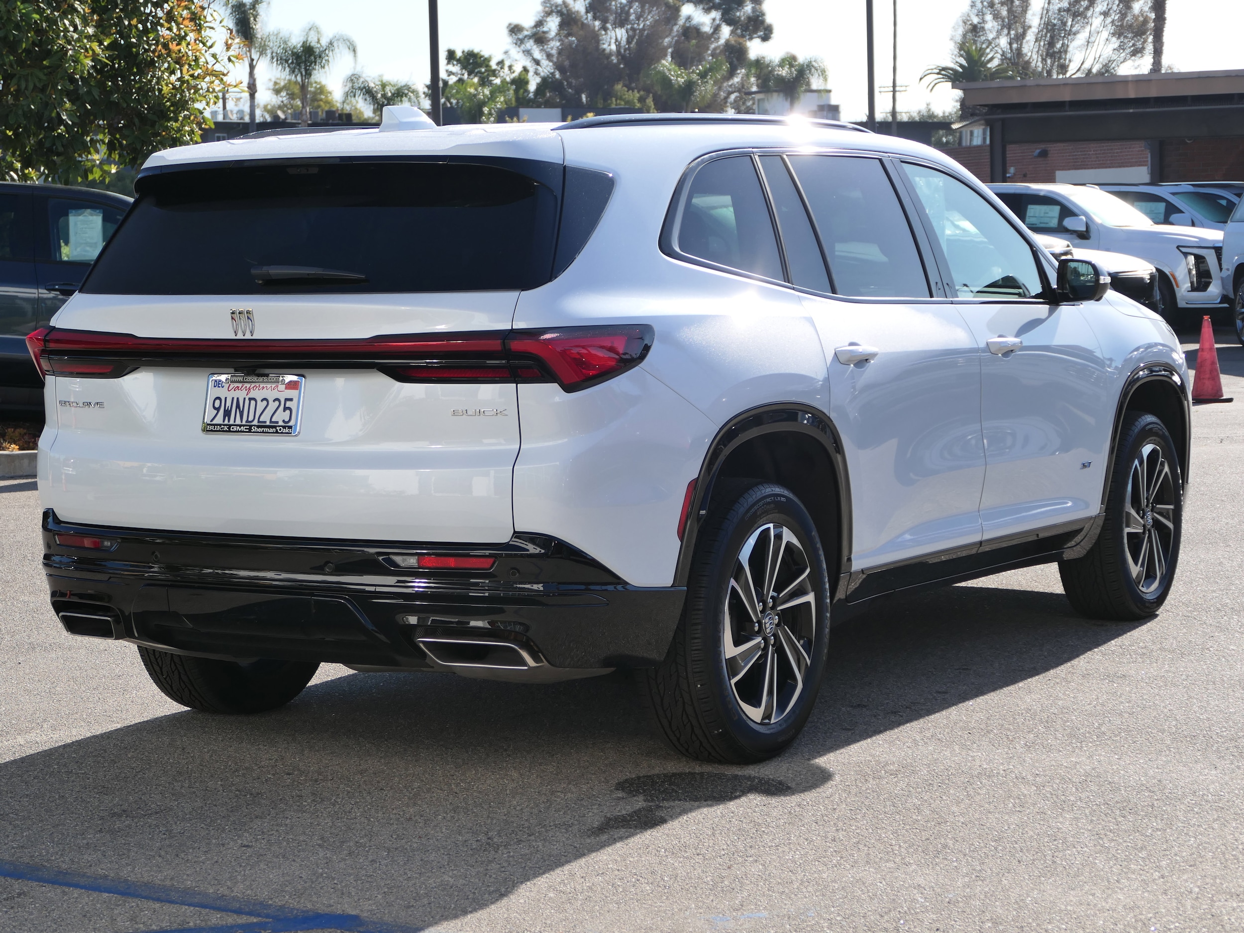 2026 Buick Enclave Sport Touring photo 5