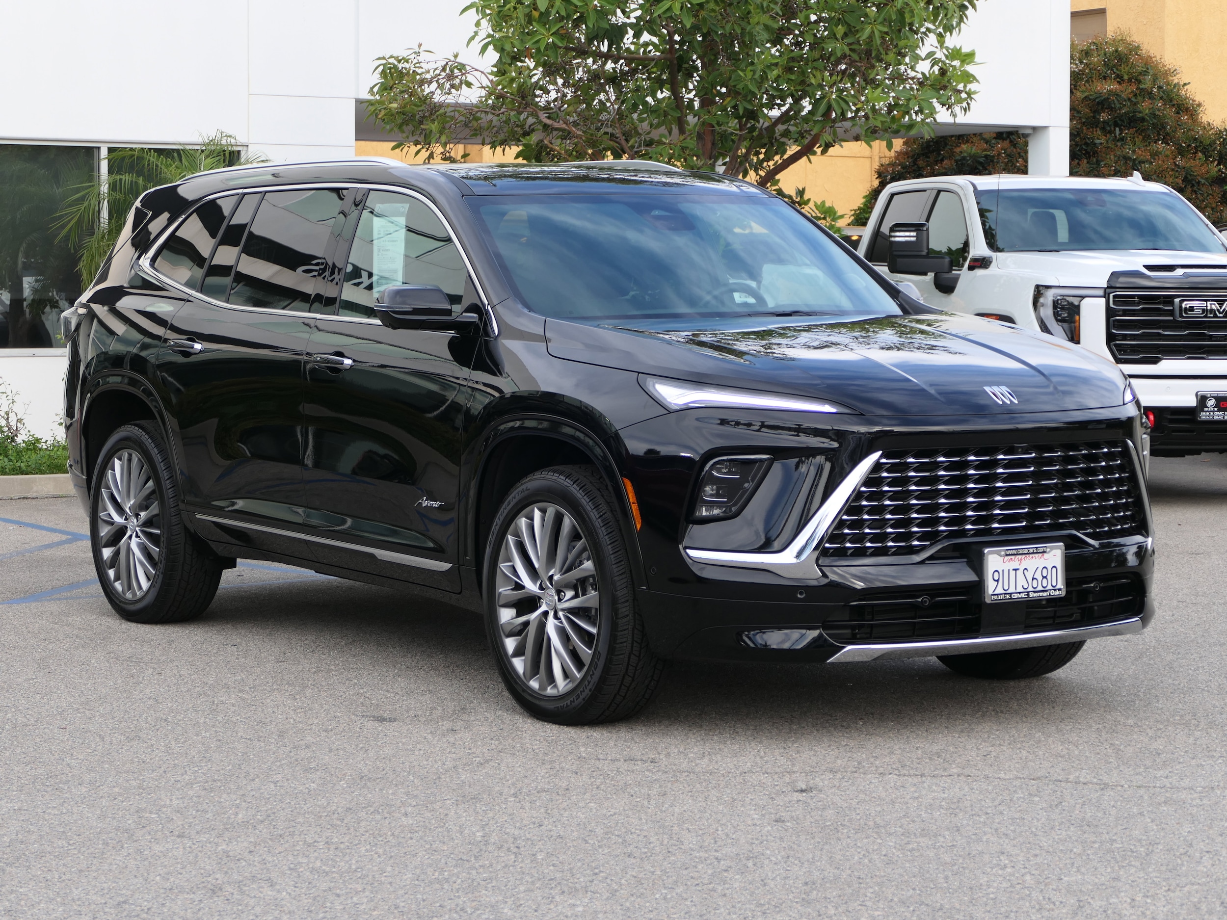 2026 Buick Enclave Avenir photo 6