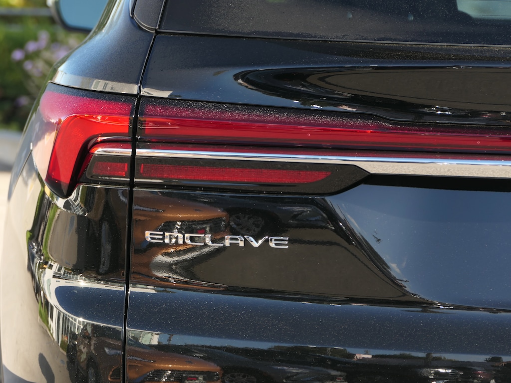 Used 2025 Buick Enclave Preferred SUV