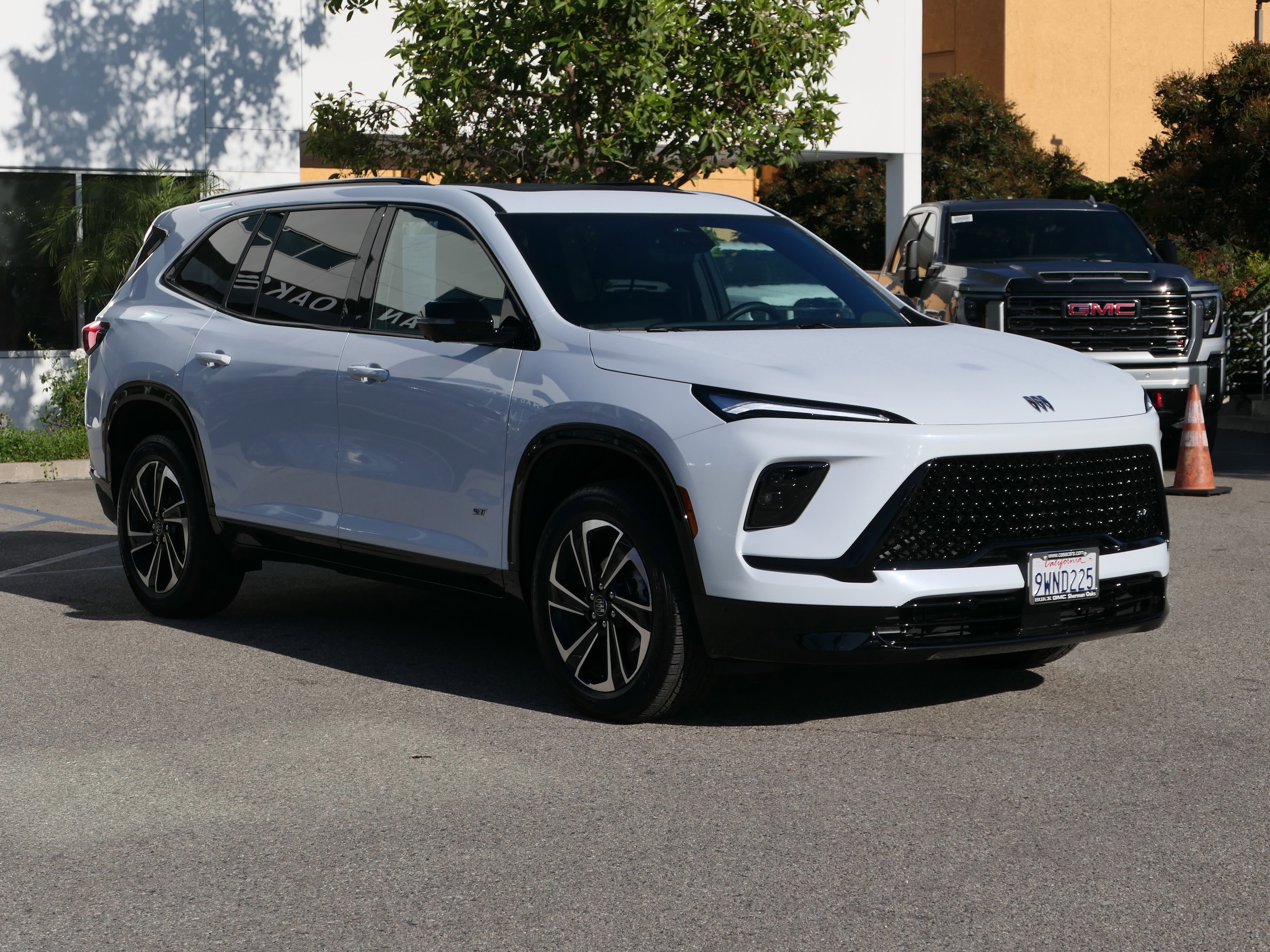 2026 Buick Enclave Sport Touring photo 6