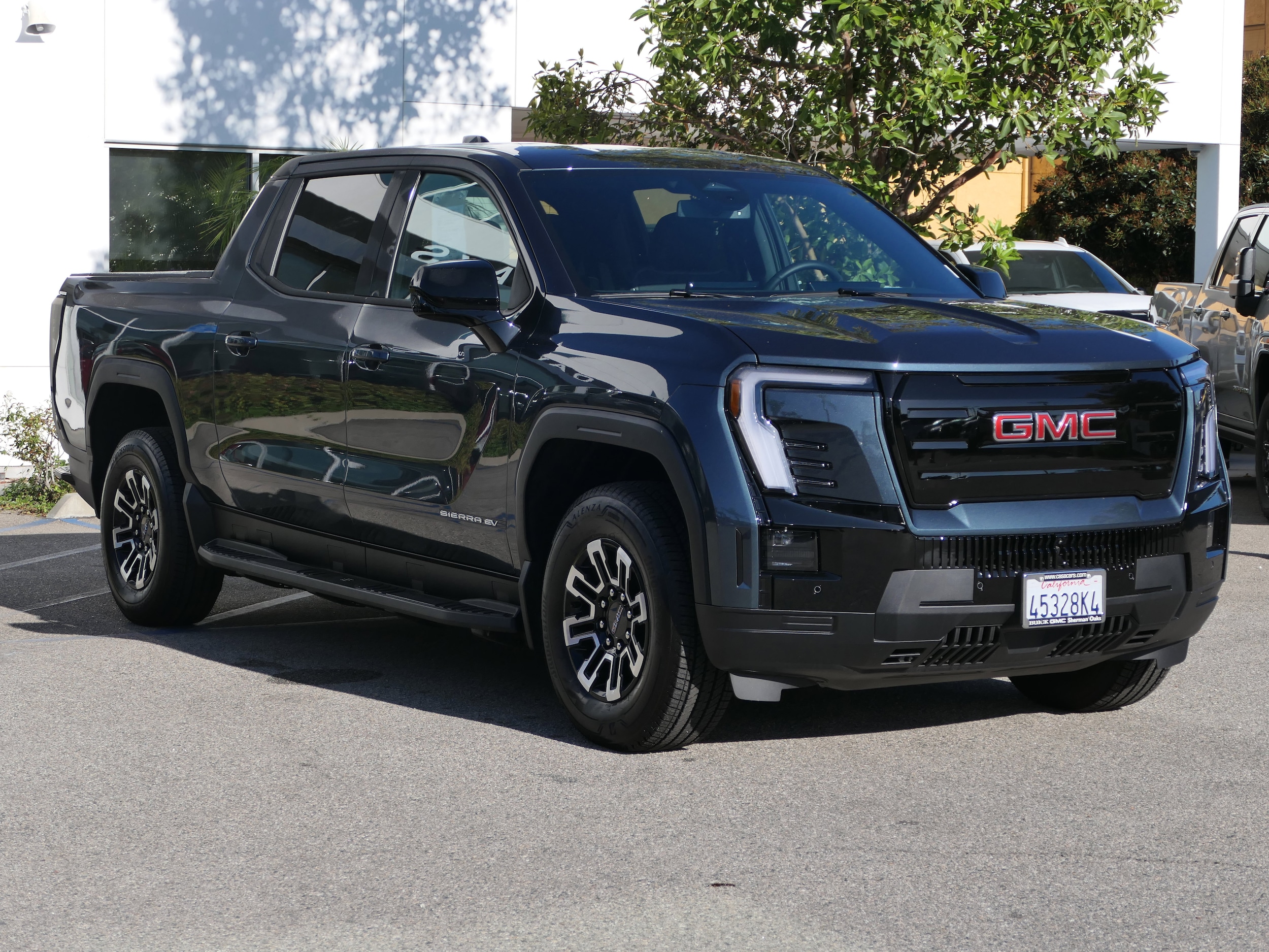 2026 GMC Sierra EV Elevation Standard Range photo 3