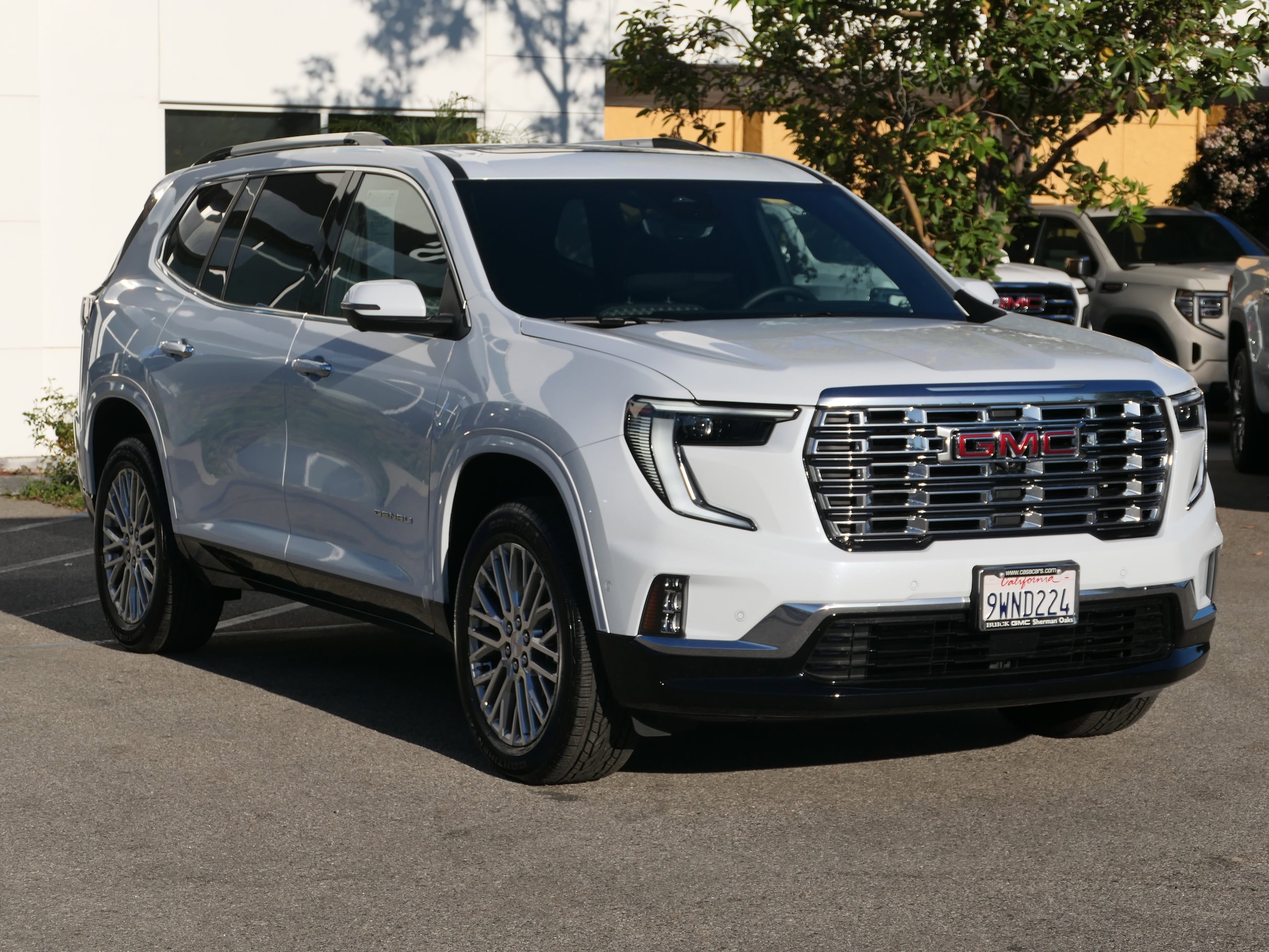 2026 GMC Acadia Denali photo 6