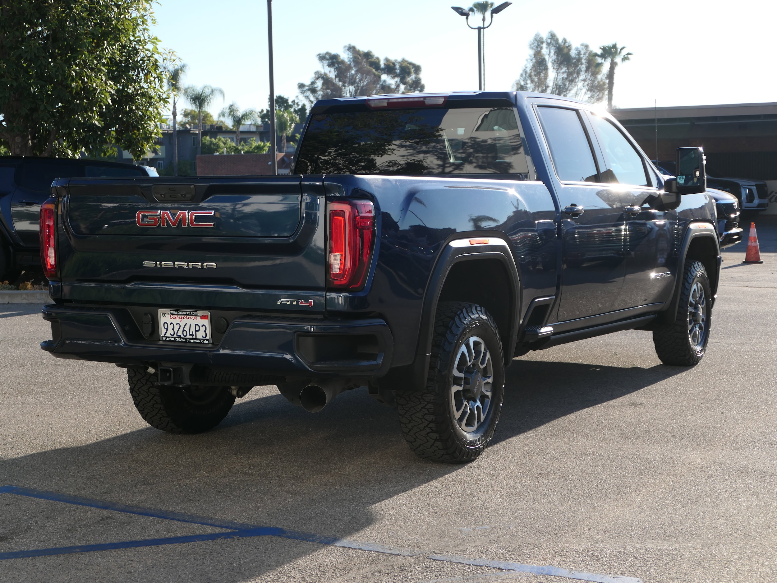 2023 GMC Sierra 2500 HD AT4 photo 5