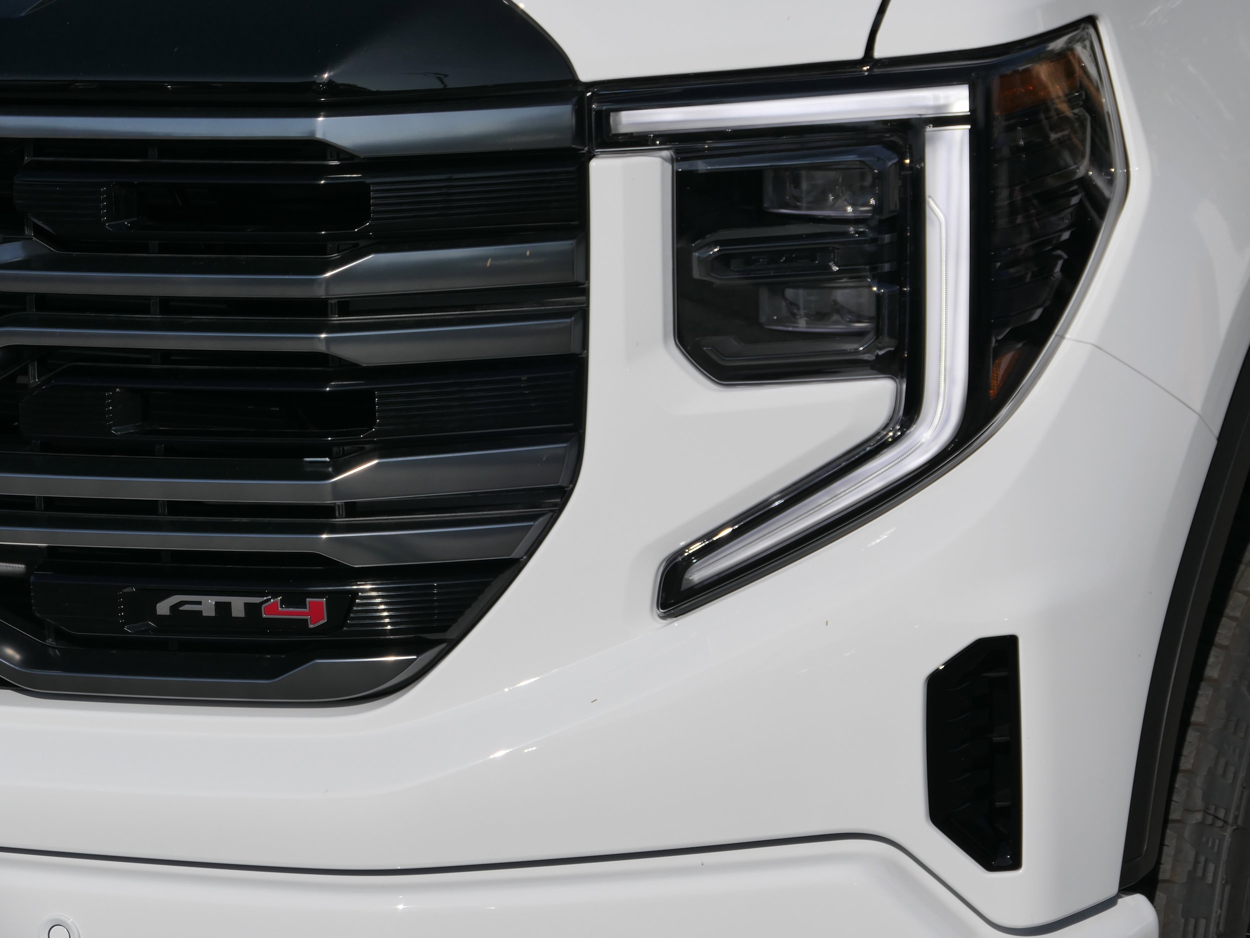 2026 GMC Sierra 1500 AT4 - Photo 8