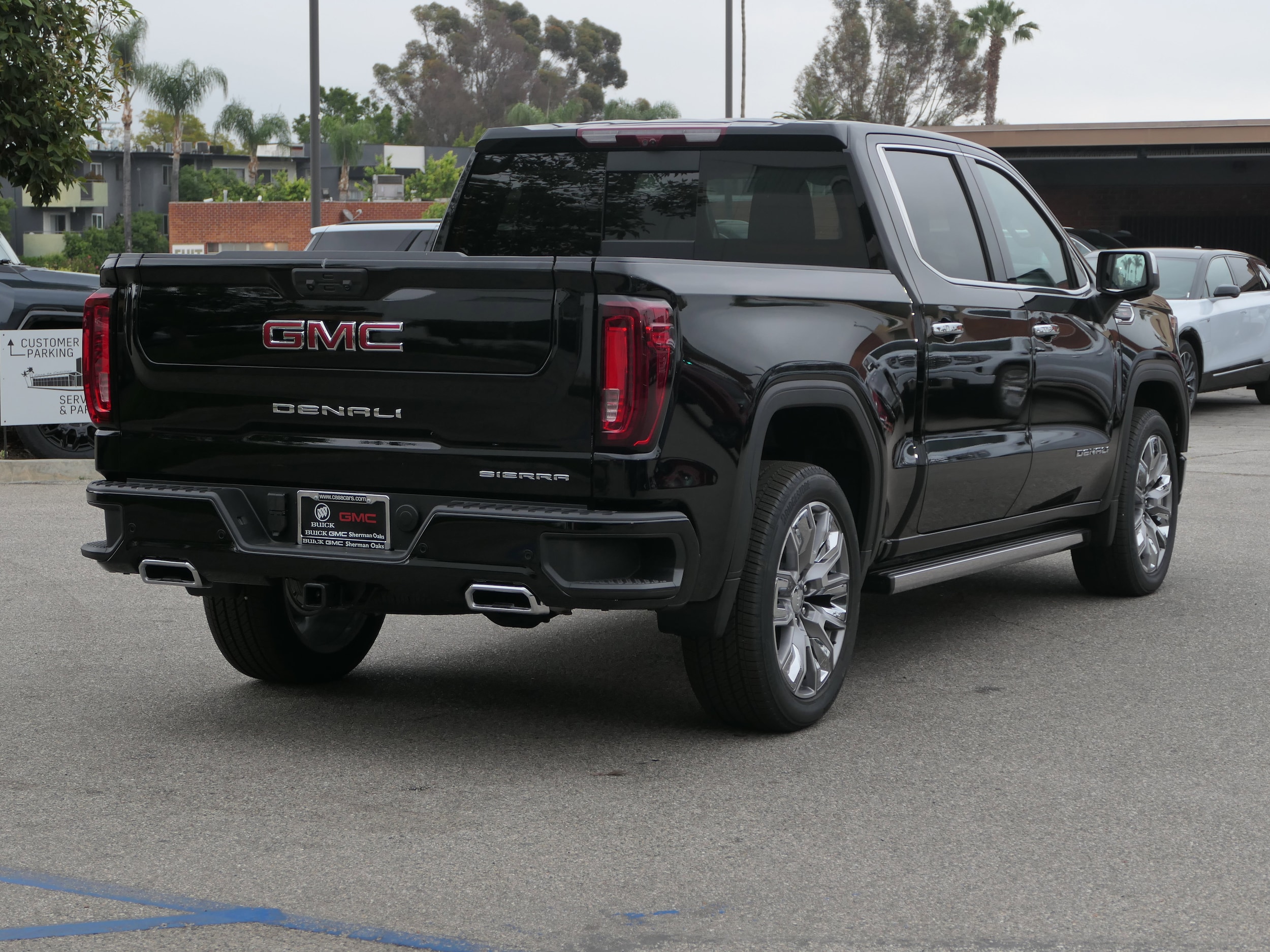 2026 GMC Sierra 1500 Denali photo 5