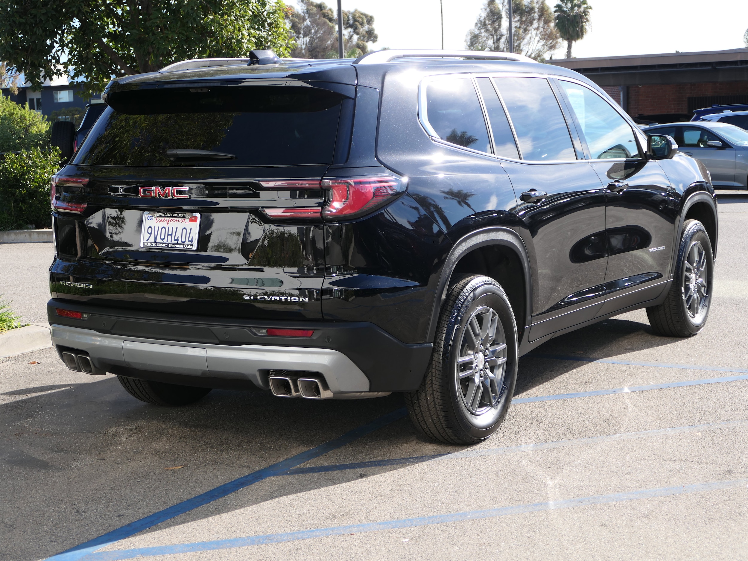 2026 GMC Acadia Elevation photo 4