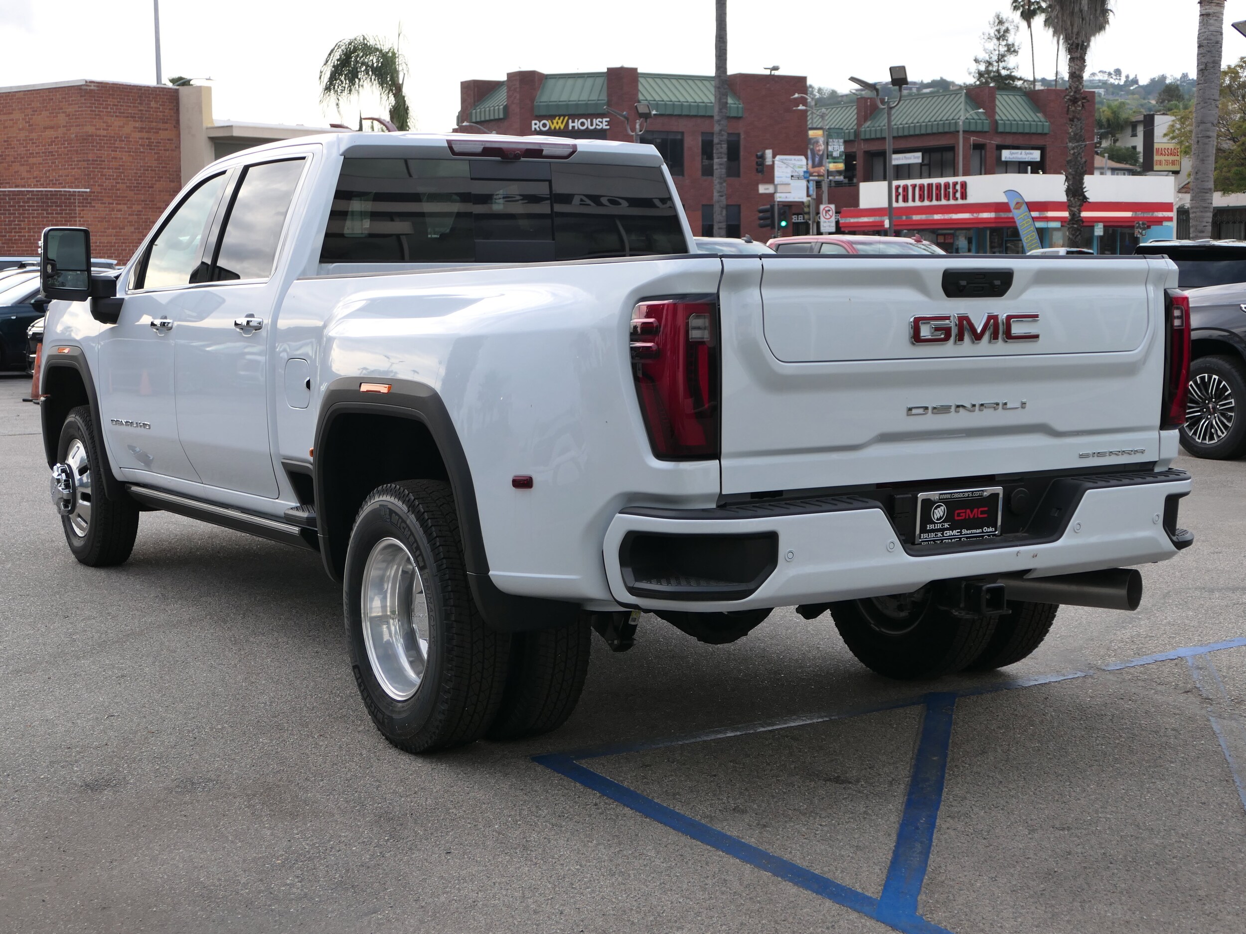2026 GMC Sierra 3500 HD Denali DRW photo 2