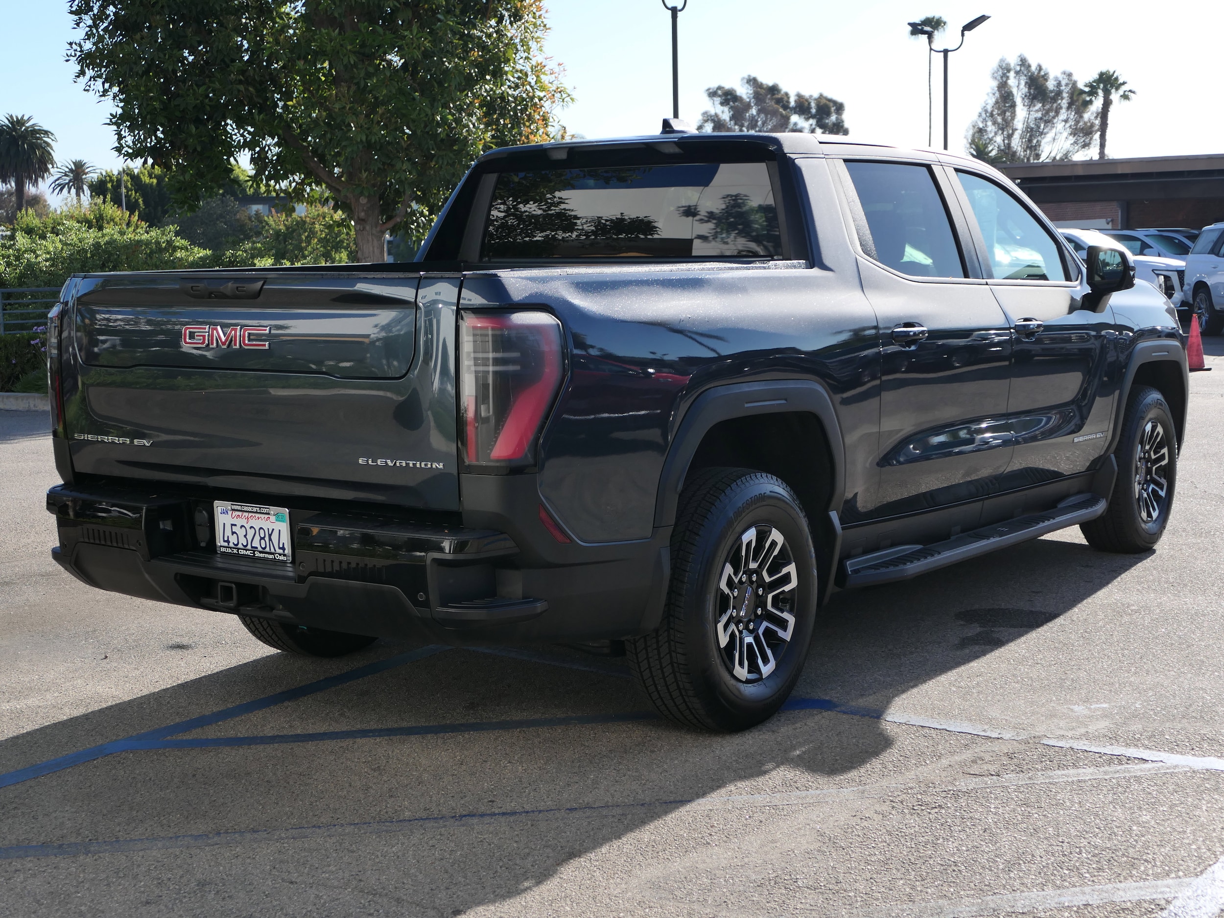 2026 GMC Sierra EV Elevation Standard Range photo 5