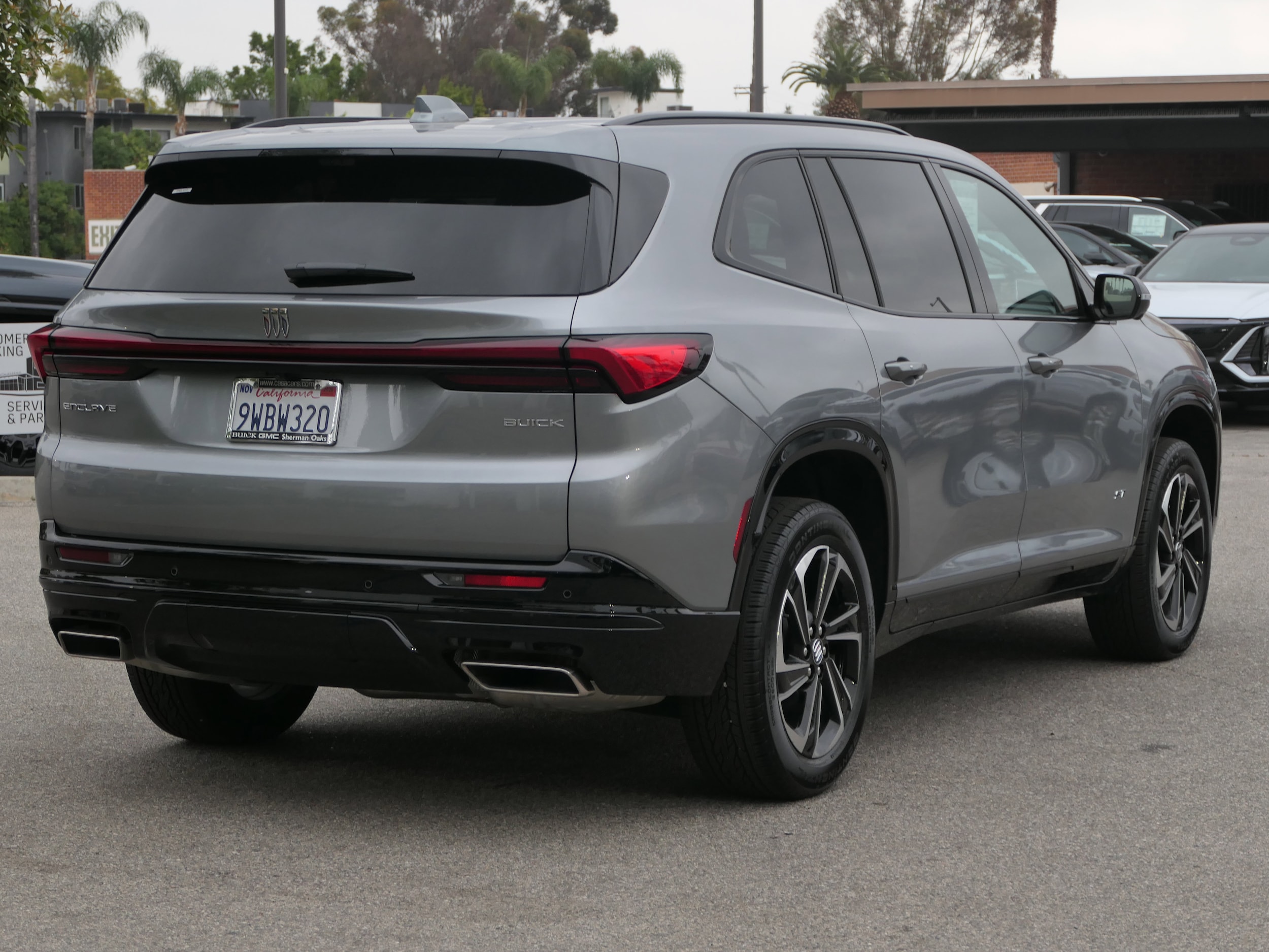 2026 Buick Enclave Sport Touring photo 4