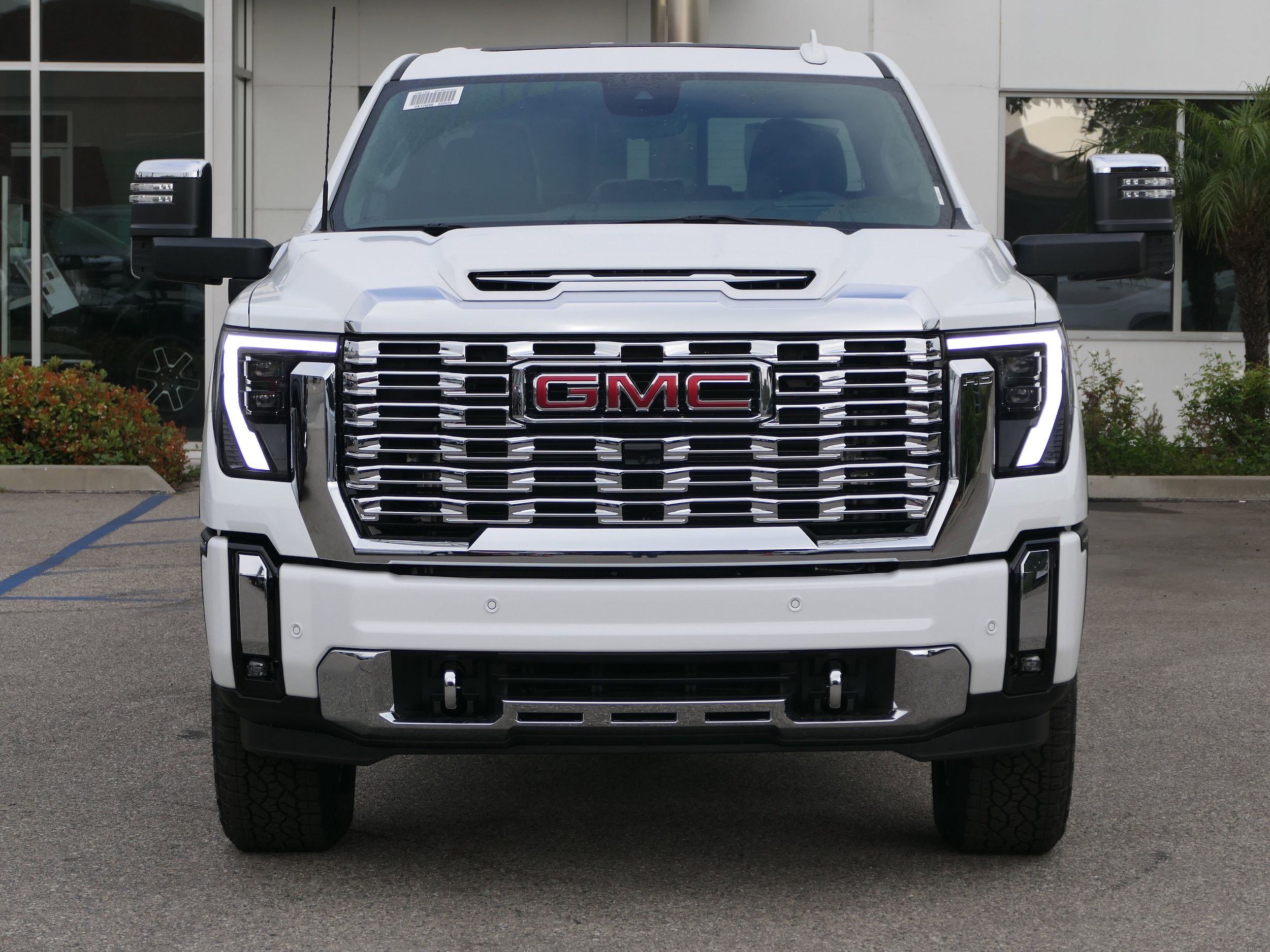 2026 GMC Sierra 2500 HD Denali photo 3