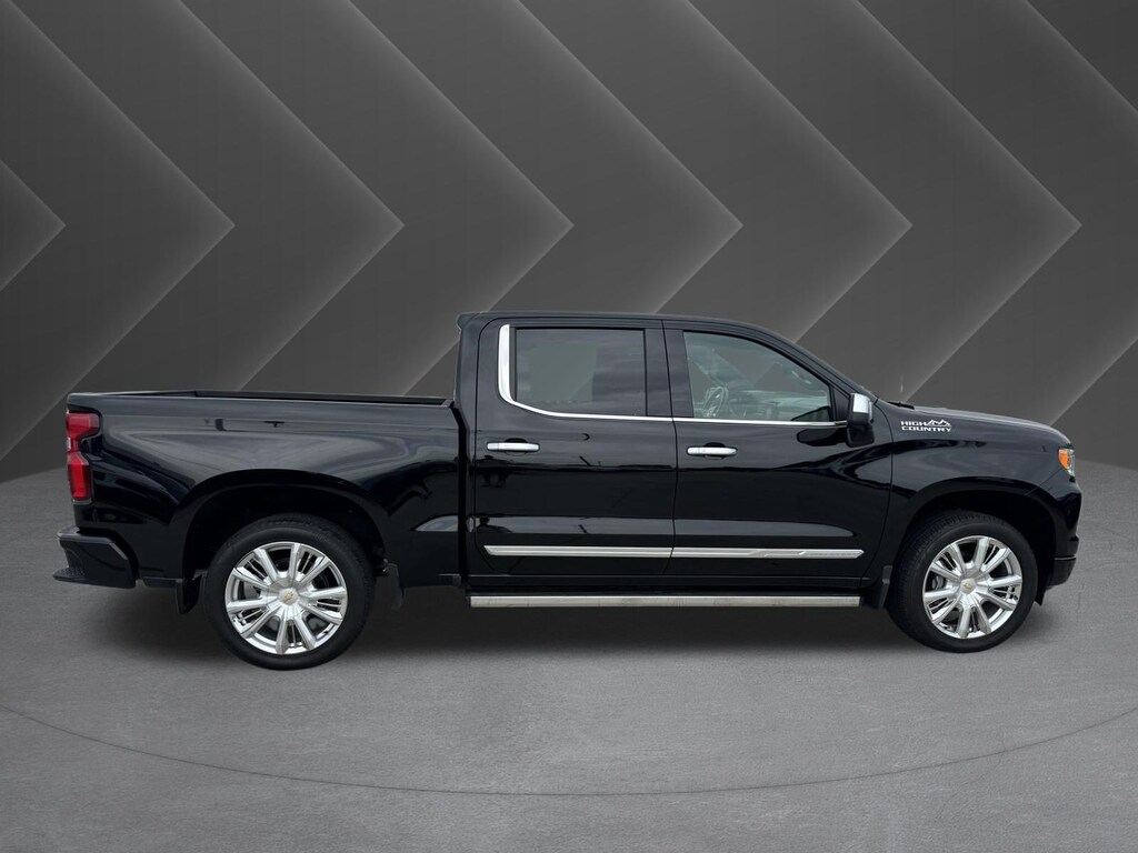 Used 2025 Chevrolet Silverado 1500 High Country Truck Crew Cab