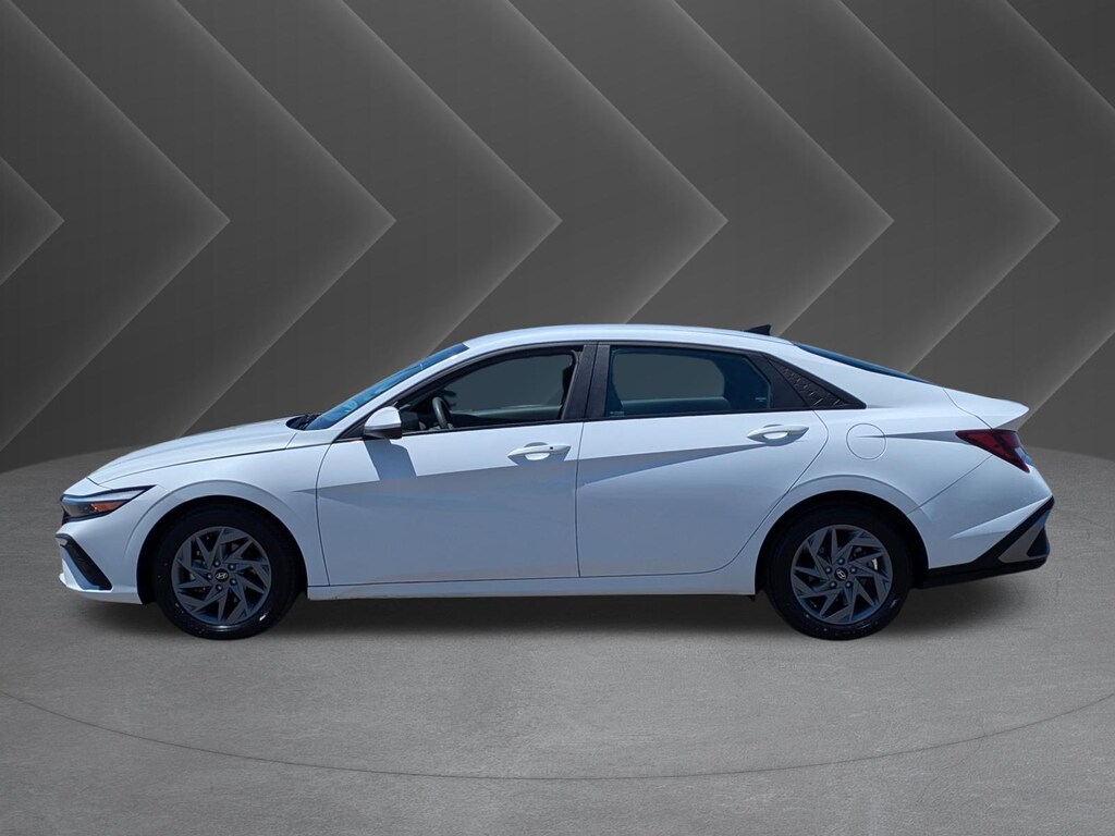 Used 2024 Hyundai Elantra SEL Sedan