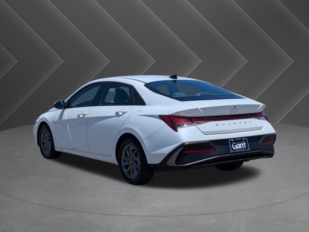 Used 2024 Hyundai Elantra SEL Sedan