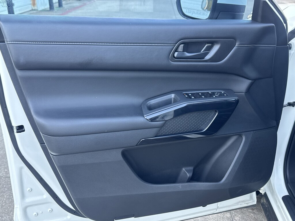 Used 2024 Nissan Pathfinder SV SUV