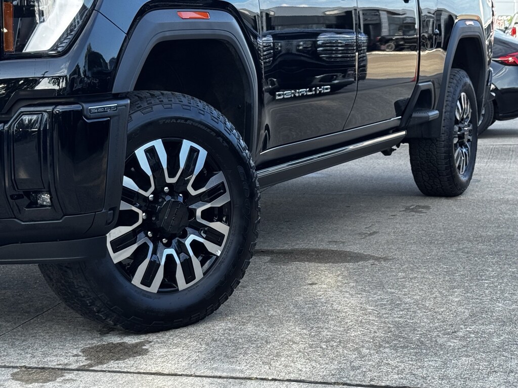 Used 2025 GMC Sierra 2500 HD Denali Ultimate Truck Crew Cab