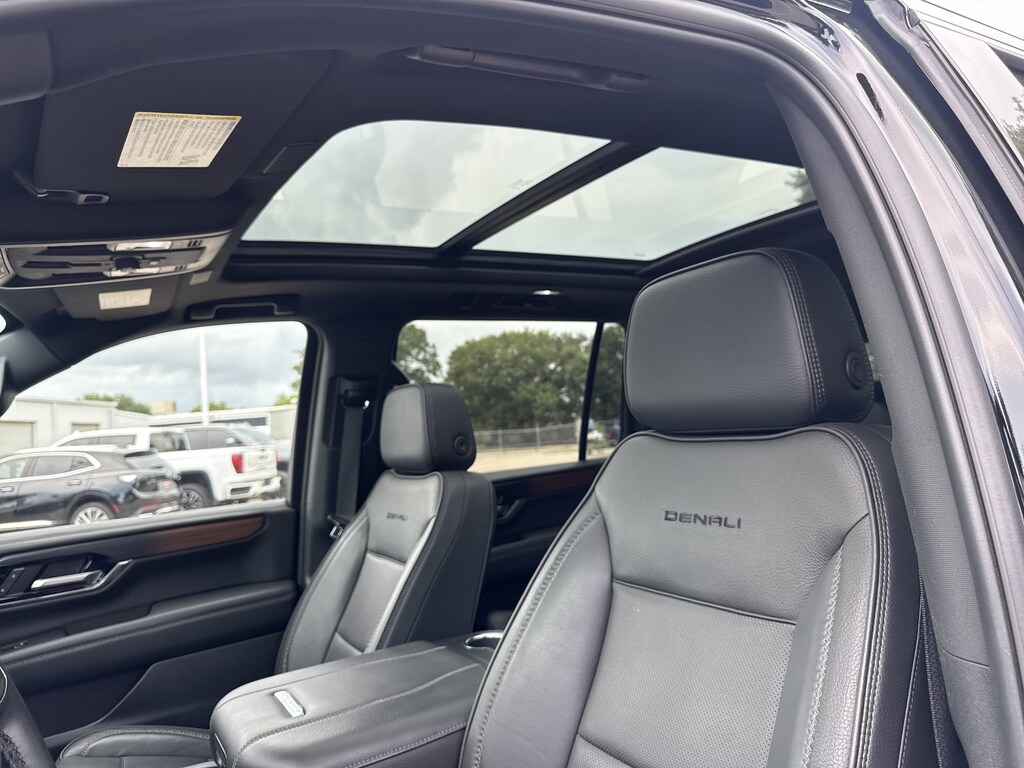 Used 2025 GMC Yukon XL Denali SUV