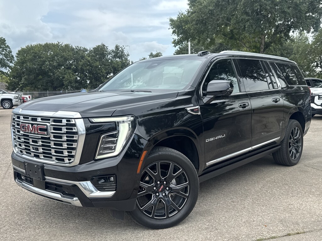 Used 2025 GMC Yukon XL Denali SUV