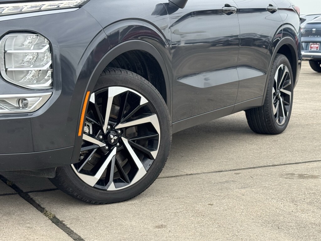 Used 2024 Mitsubishi Outlander SE SUV