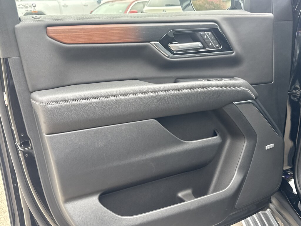 Used 2025 GMC Yukon XL Denali SUV