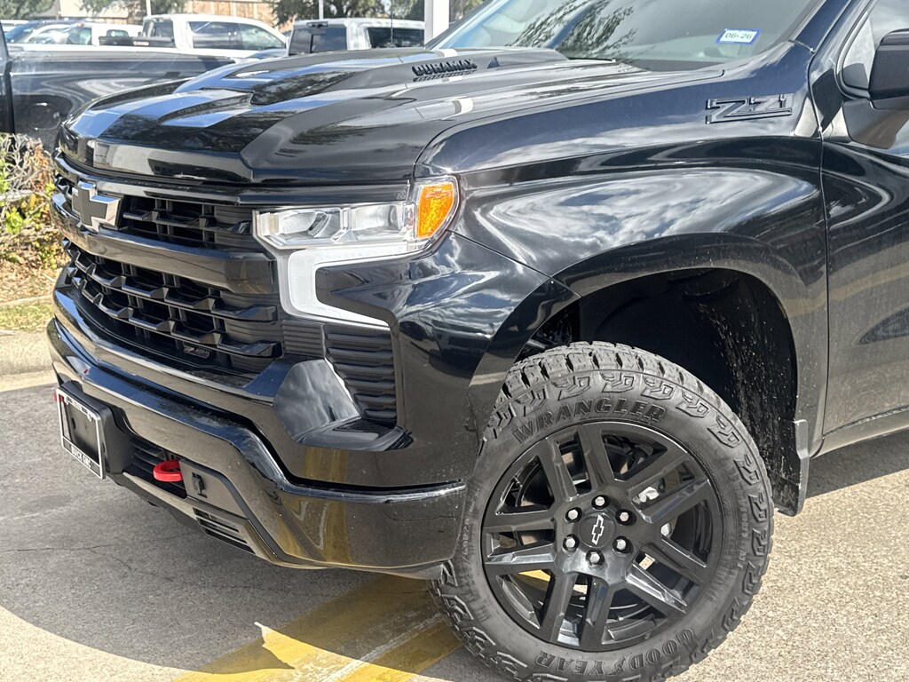 Used 2025 Chevrolet Silverado 1500 LT Trail Boss Truck Crew Cab