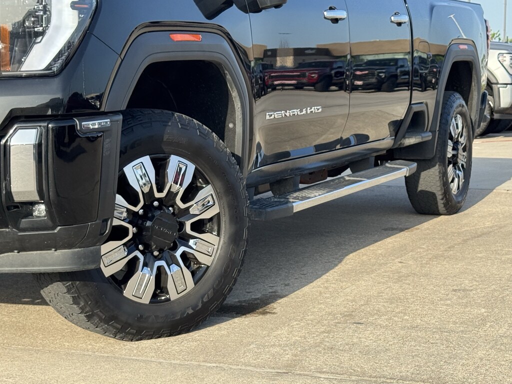Used 2025 GMC Sierra 2500 HD Denali Truck Crew Cab