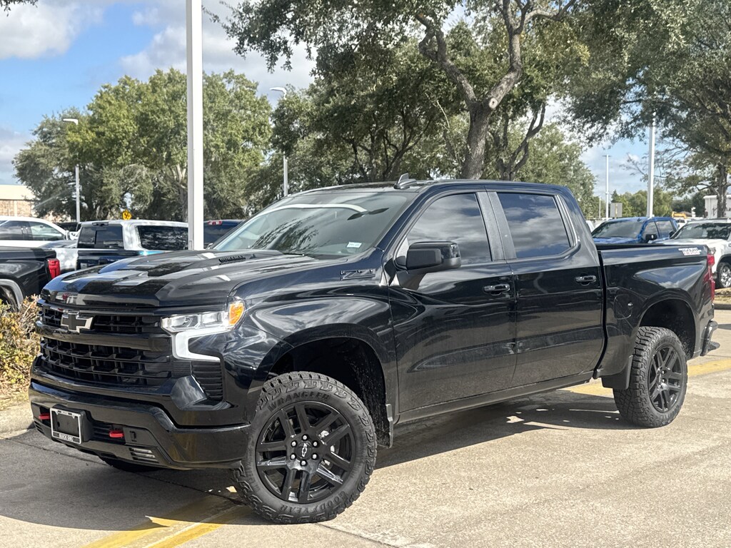 Used 2025 Chevrolet Silverado 1500 LT Trail Boss Truck Crew Cab