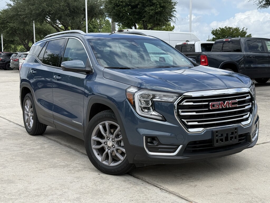 Used 2024 GMC Terrain SLT SUV
