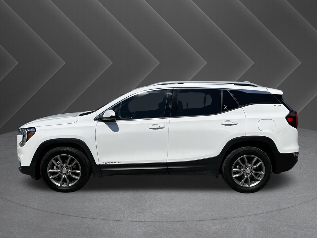 Used 2024 GMC Terrain SLT SUV
