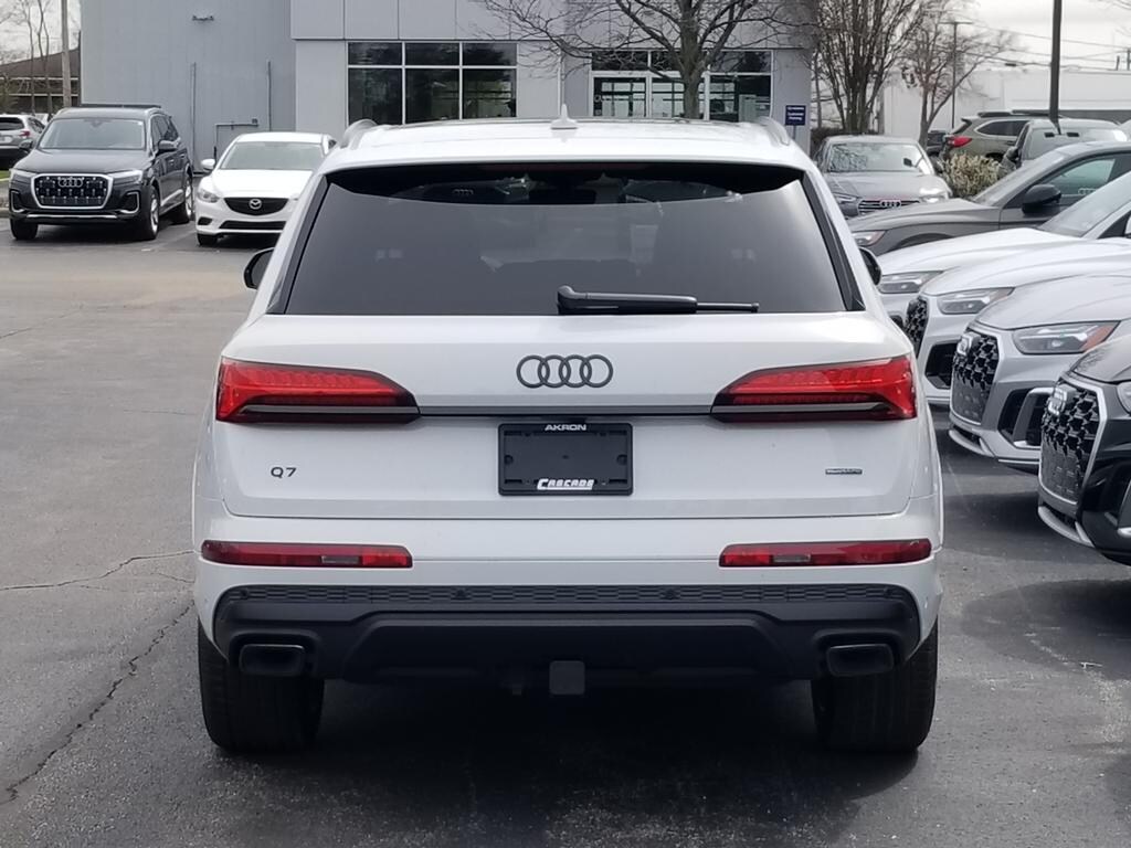 2025 Audi Q7 55 Premium Plus photo 4