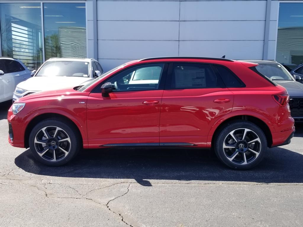 2025 Audi Q3 45 TFSI S line Premium Plus photo 2