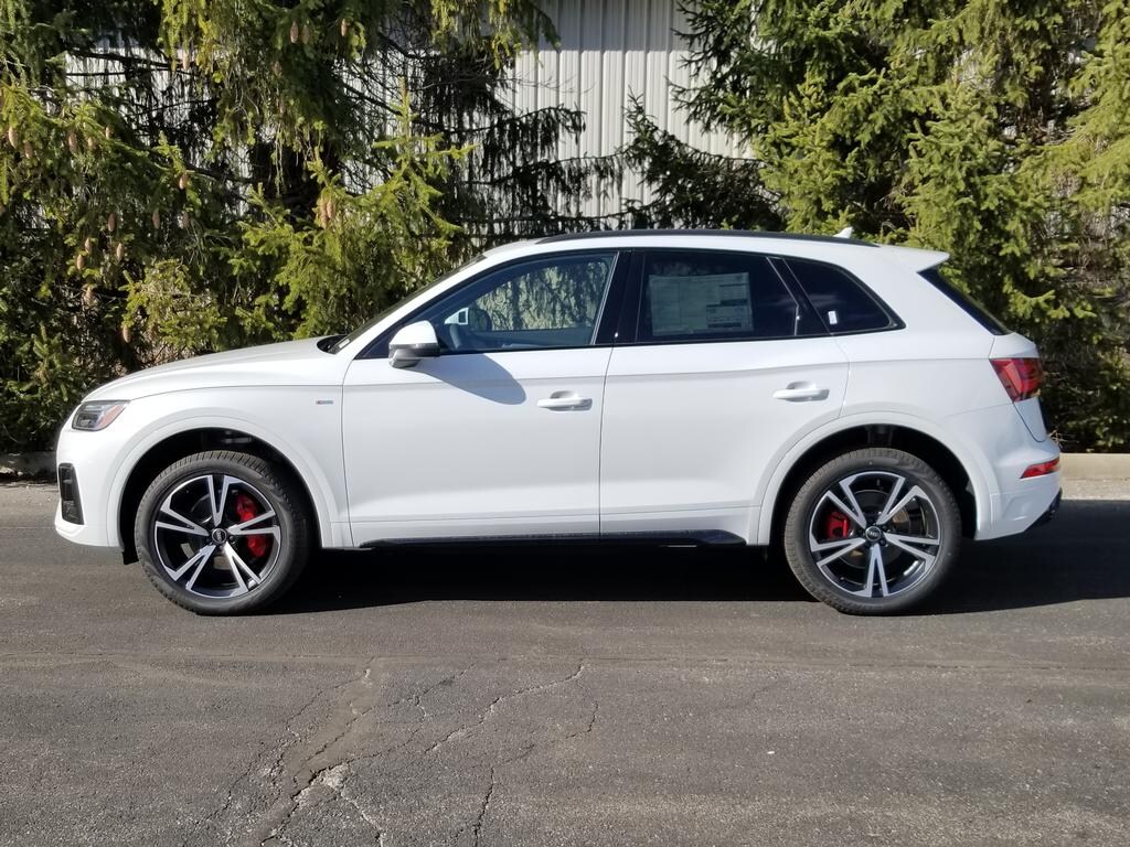 2025 Audi Q5 45 S line Premium Plus photo 2
