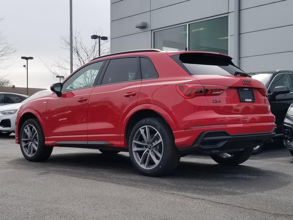 2025 Audi Q3 S line Premium 45 TFSI photo 3