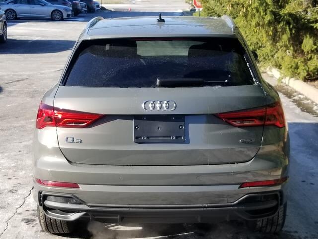 2024 Audi Q3 45 TFSI S line Premium Plus photo 4
