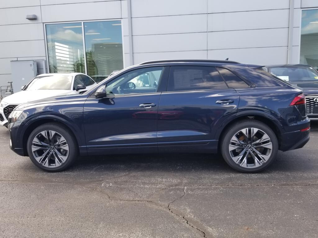 2025 Audi Q8 55 Prestige photo 2