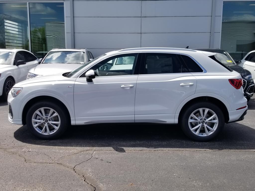 2025 Audi Q3 S line Premium Plus photo 2