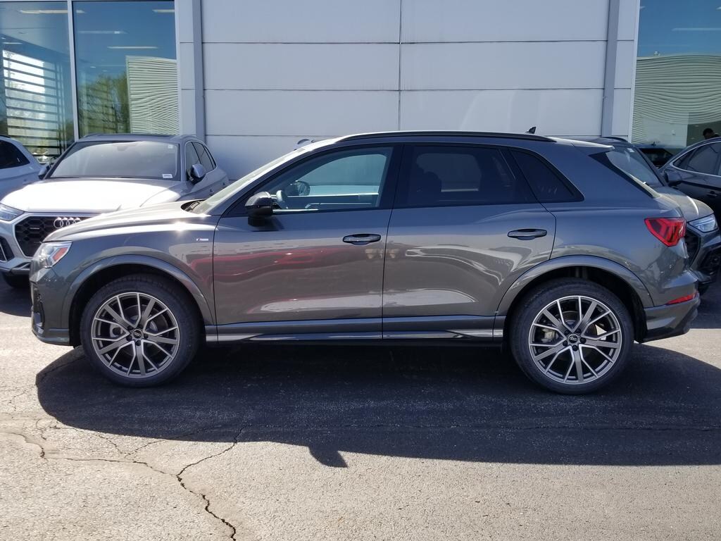 2025 Audi Q3 S line Premium Plus photo 2