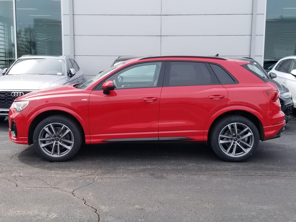 2025 Audi Q3 S line Premium 45 TFSI photo 2