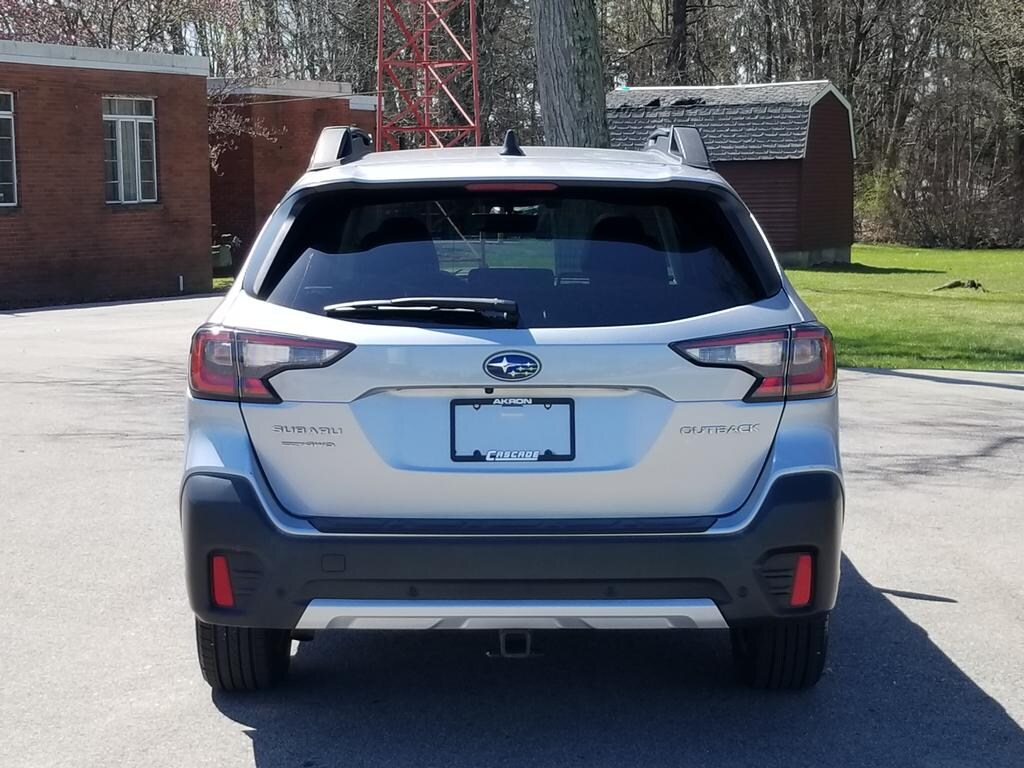 2020 Subaru Outback Limited photo 4