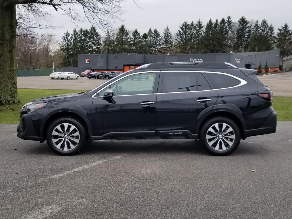 2024 Subaru Outback Touring photo 2
