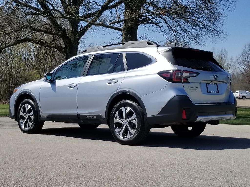 2020 Subaru Outback Limited photo 3